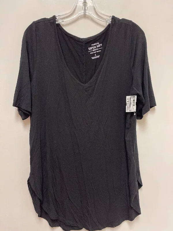 Top Short Sleeve By Torrid In Black, Size: 1x