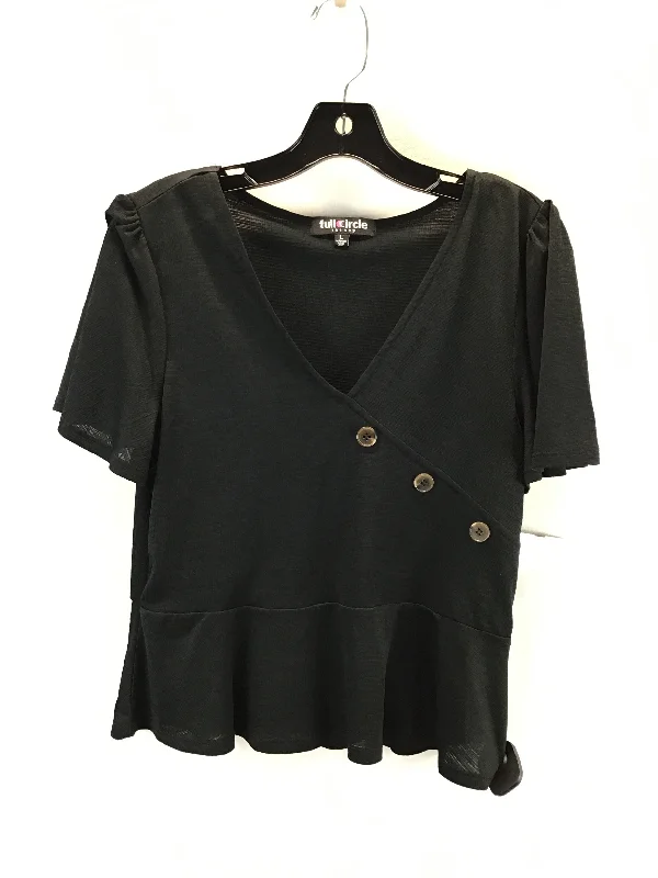 Top Short Sleeve By Clothes Mentor In Black, Size: L